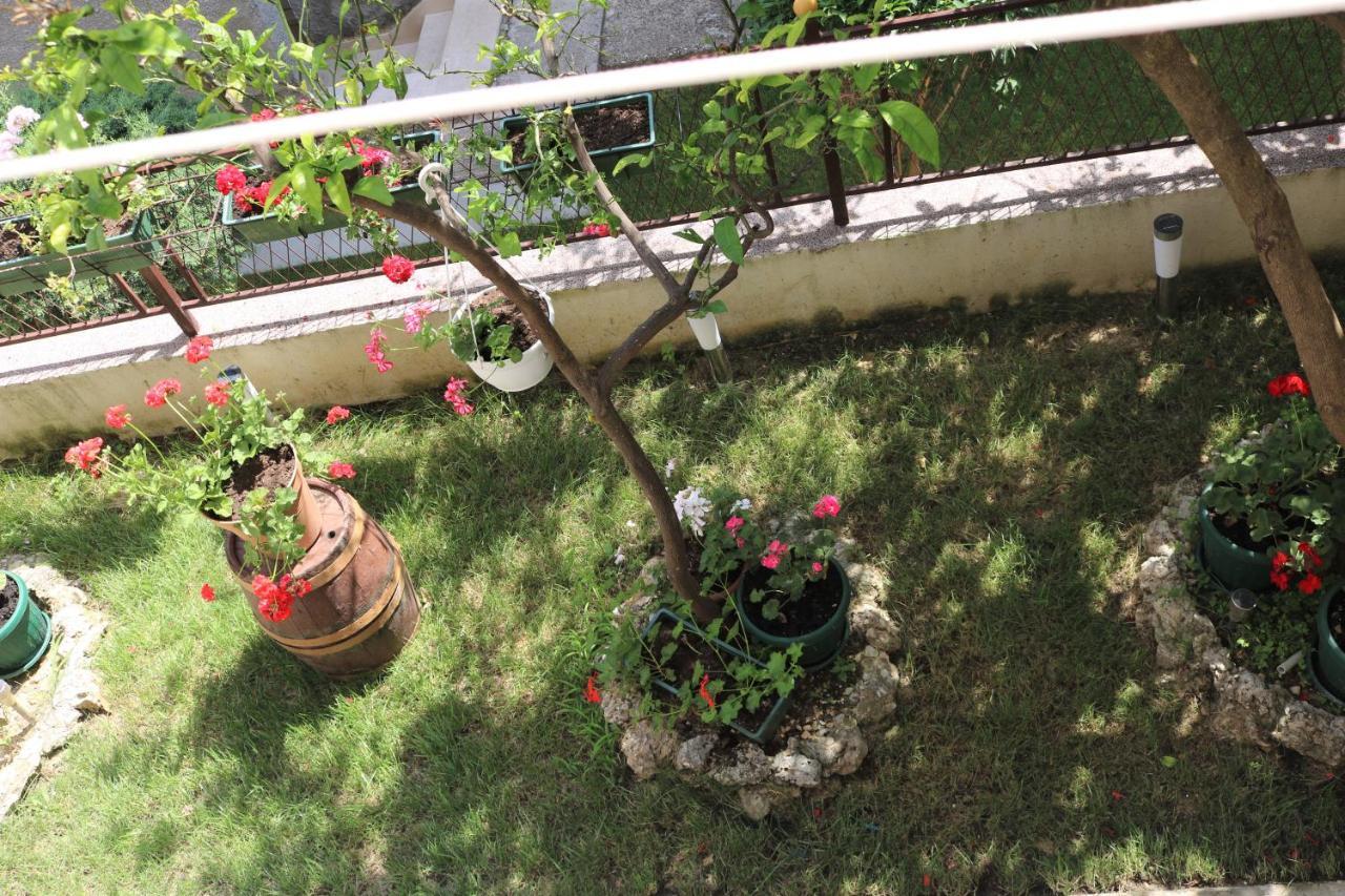Apartment Topic Башка-Вода Екстер'єр фото